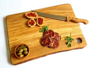 Tagliere rustico in legno di olivo